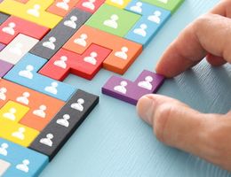 Comment choisir entre recruter ou externaliser ? 