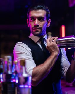 eSports bar owner using our business plan template