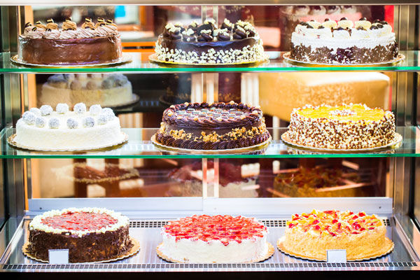 Quelle sont les desserts incontournable d'une boulangerie Pâtisserie et  Restaurant